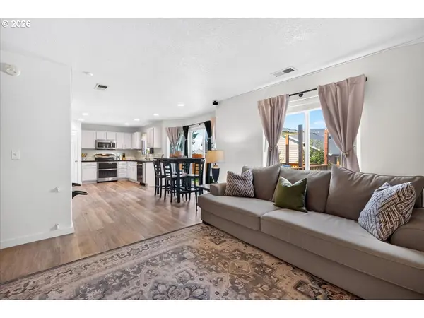 228 E 12TH ST, Lafayette, OR 97127