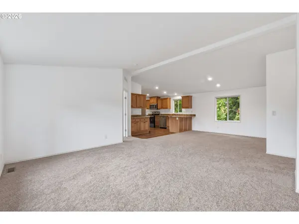 1920 Grade ST, Kelso, WA 98626