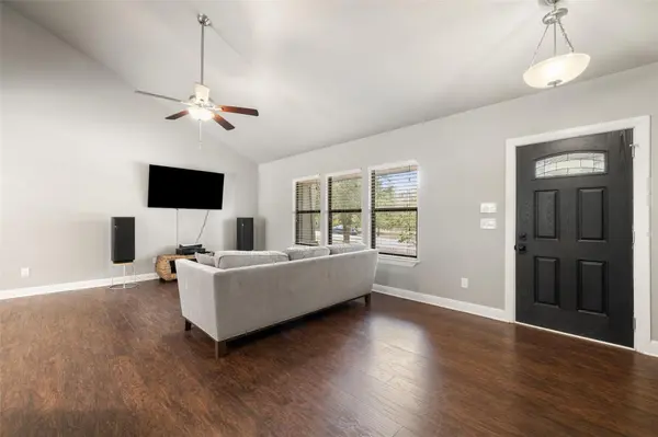 116 Laumaia LN, Bastrop, TX 78602