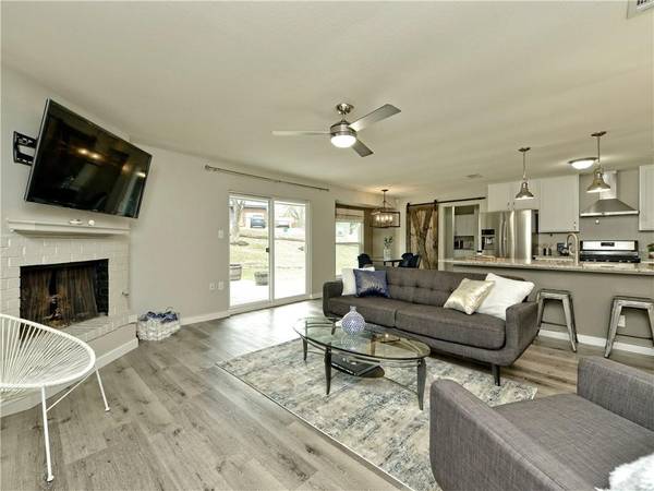 1601 Elmira RD, Austin, TX 78721