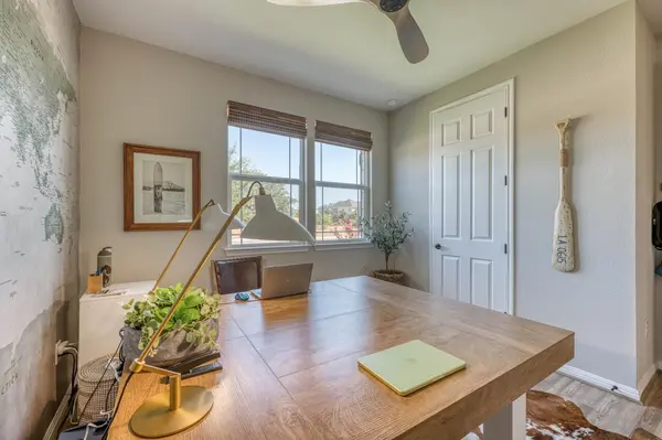 105 Plumbago LN, Marble Falls, TX 78654