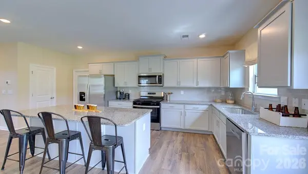 220 Hyder Ridge RD, Asheville, NC 28804