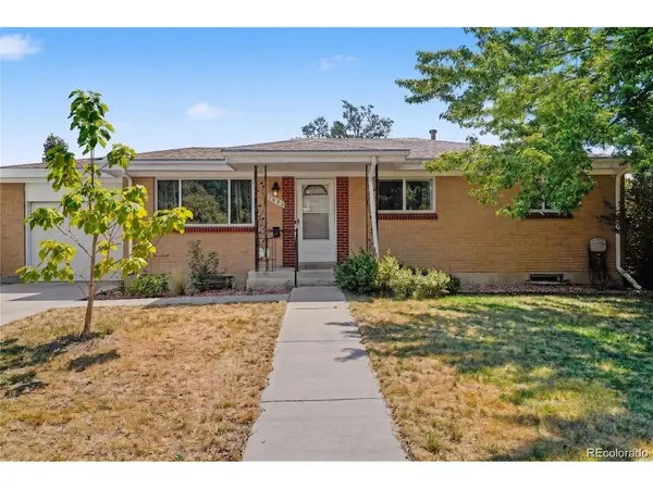 1092 S Iris, Lakewood, CO 80226