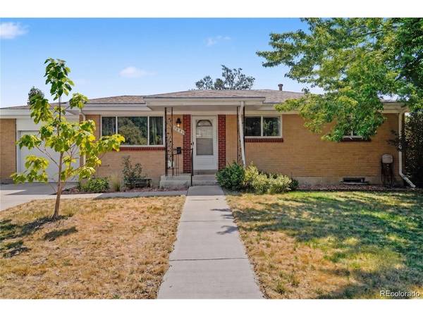 1092 S Iris, Lakewood, CO 80226