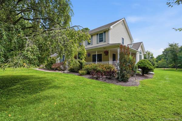 28 Enright LN, Montgomery, NY 12549