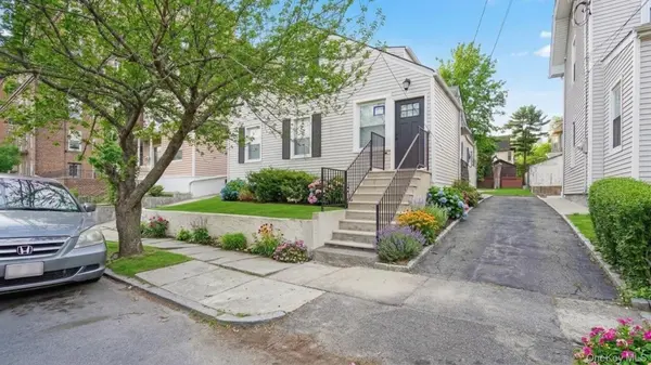 219 E 238th ST, Bronx, NY 10470