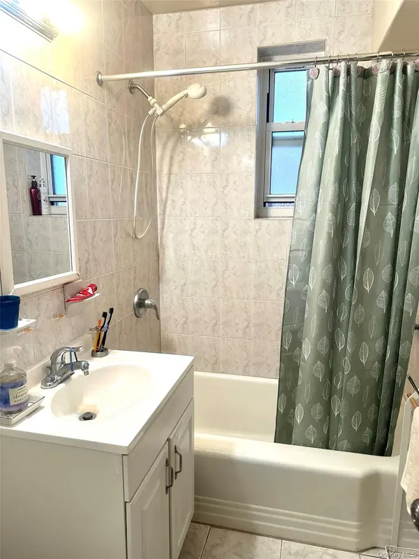 30-11 Parsons BLVD #5A, Flushing, NY 11354