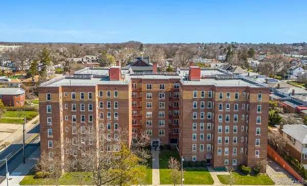30-11 Parsons BLVD #5A, Flushing, NY 11354