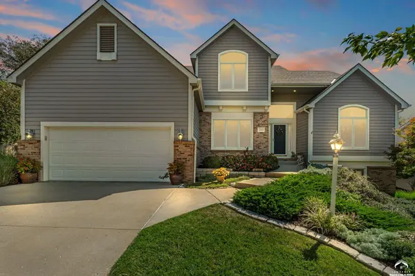 2220 Killarney CT, Lawrence, KS 66047