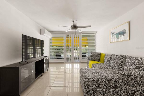 7 AVENIDA LAGUNA #2H, Carolina, PR 00979