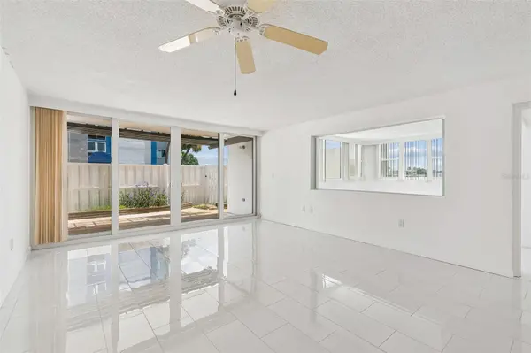 450 TREASURE ISLAND CSWY #106, Treasure Island, FL 33706