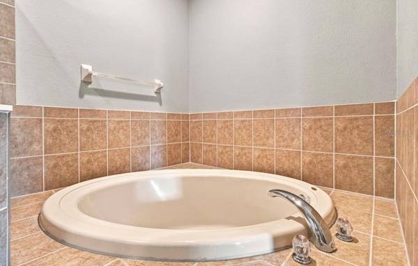 9904 VENETIAN RIVER WAY, Tampa, FL, 33619 photo 38