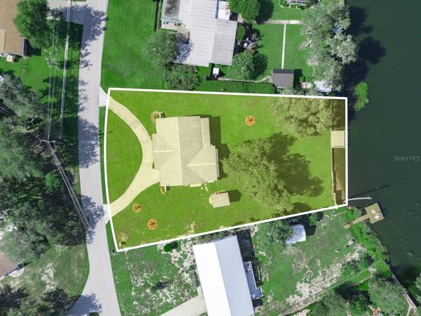 619 LAKE BLUE DR, Lake Placid, FL 33852