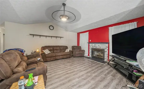 123 Phoenix AVE, St Robert, MO 65584