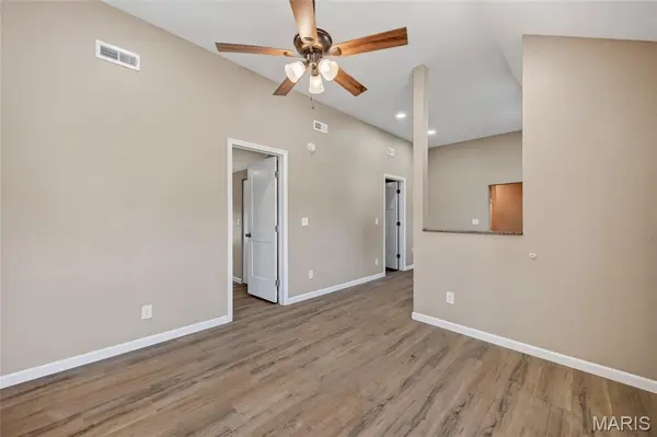 645 Sarah ST, Lebanon, MO 65536