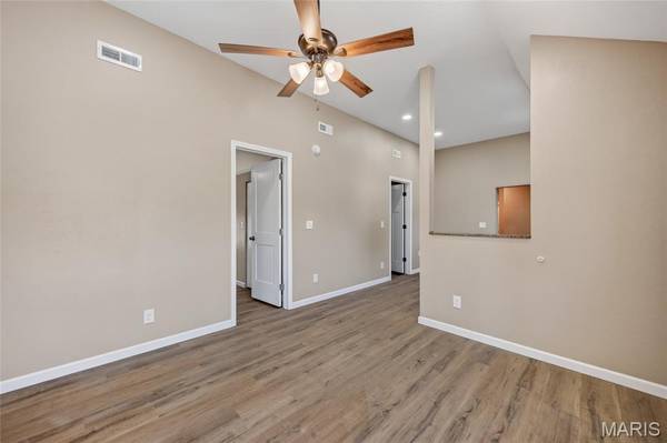 645 Sarah ST, Lebanon, MO 65536
