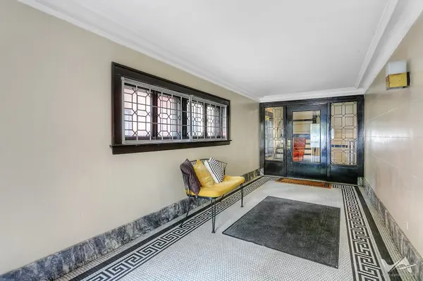 1019 E Hyde Park BLVD #3, Chicago, IL 60615