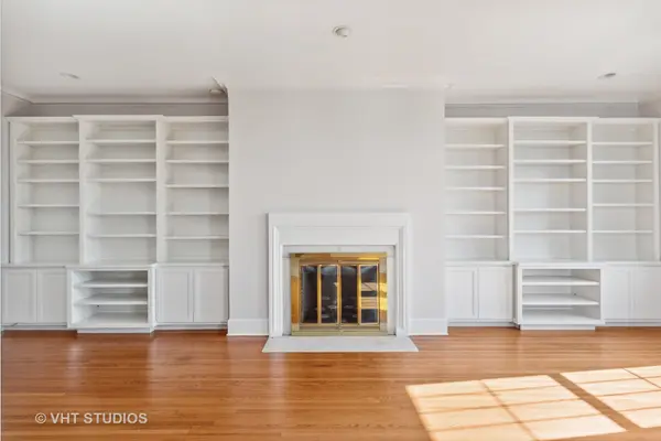 3100 N Sheridan RD #12A, Chicago, IL 60657