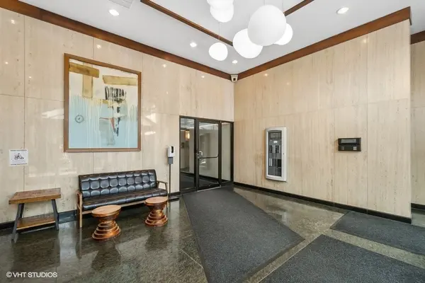 444 W Fullerton Pkwy #1709, Chicago, IL 60614