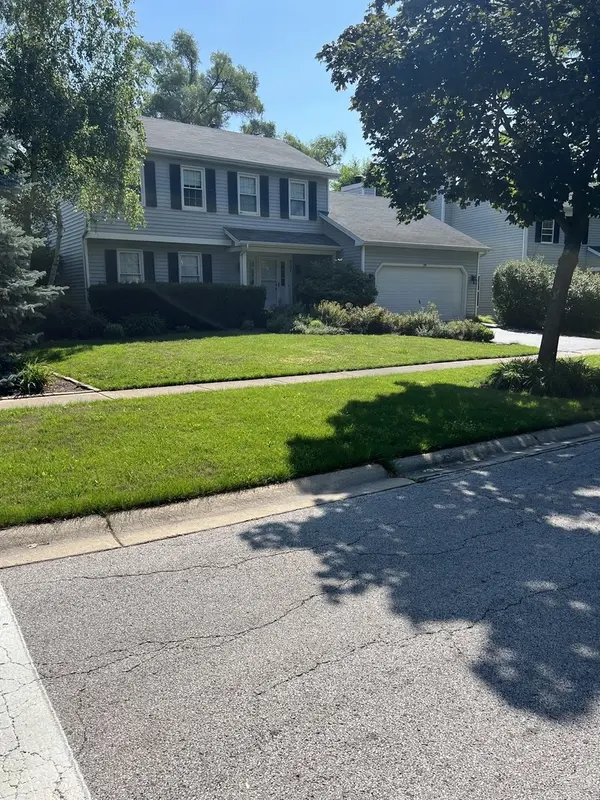 921 Wood AVE, Geneva, IL 60134