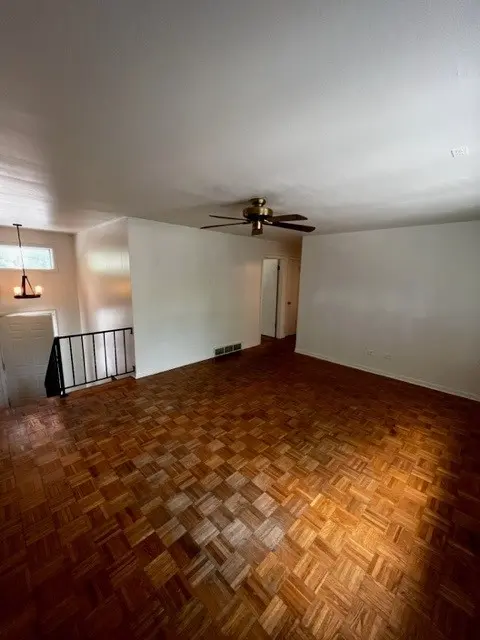 2030 Alta Vista DR, Waukegan, IL 60087