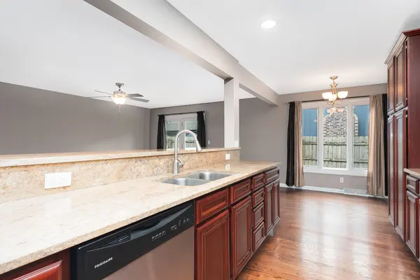1909 HEATHERWAY LN, New Lenox, IL 60451