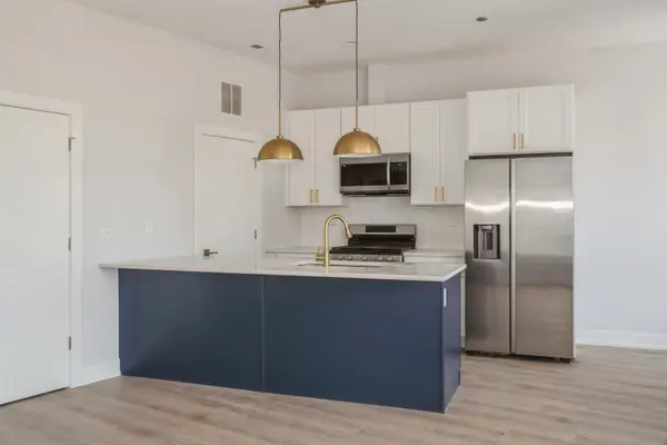 963 W Montana ST, Chicago, IL 60614