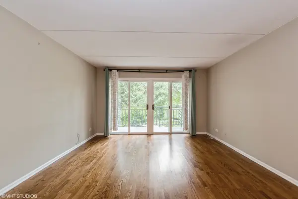 3900 W Bryn Mawr AVE #209, Chicago, IL 60659