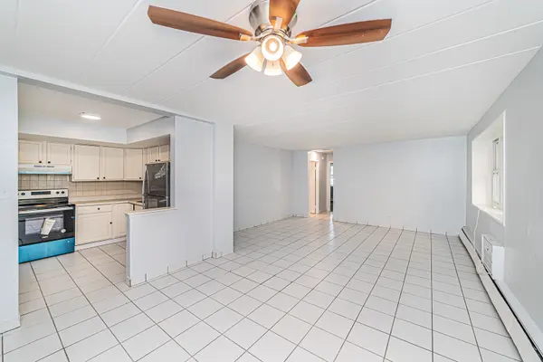 2025 W Granville AVE #114, Chicago, IL 60659
