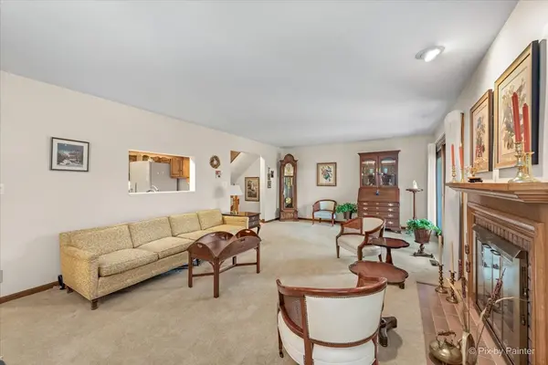 128 Country Club DR, Bloomingdale, IL 60108