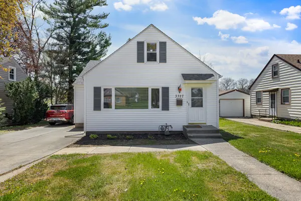 3327 Broadway, Rockford, IL 61108
