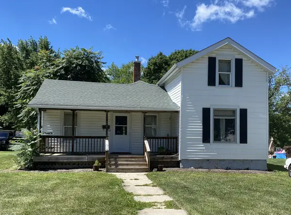 709 N Madison ST,  Woodstock,  IL 60098