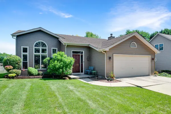 601 Cleavland DR, Bolingbrook, IL 60440