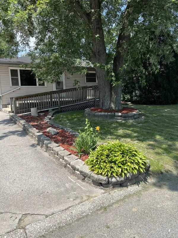 2416 Doretta ST, Portage, IN 46368