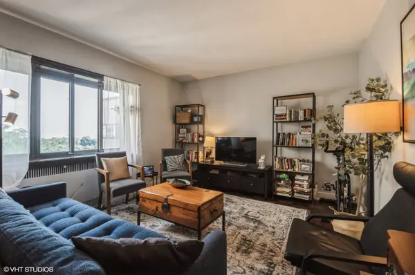 5056 N Marine DR #D8, Chicago, IL 60640