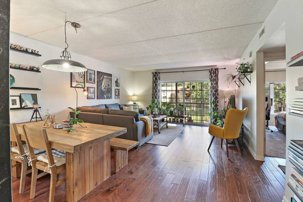 124 W Colfax ST #208, Palatine, IL 60067