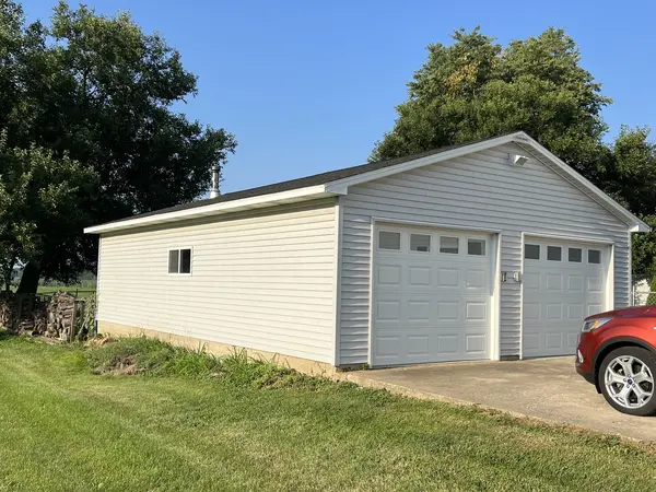 111 E Benham ST, Tolono, IL 61880