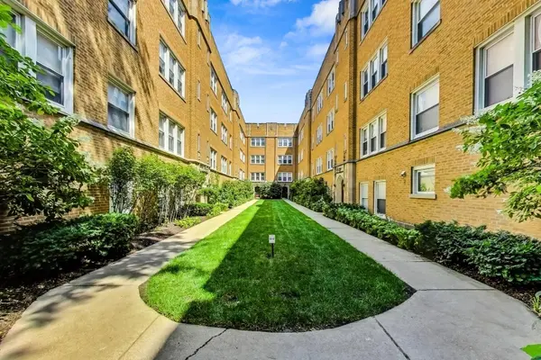 2537.5 Prairie AVE #1S,  Evanston,  IL 60201