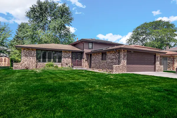 12516 S Menard AVE, Alsip, IL 60803