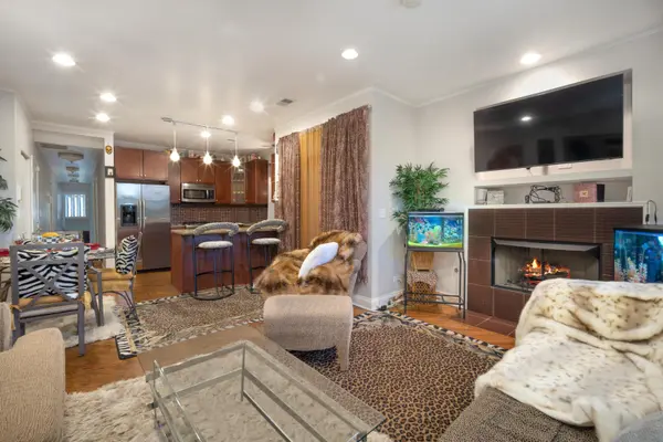 4053 S Michigan AVE #1S, Chicago, IL 60653