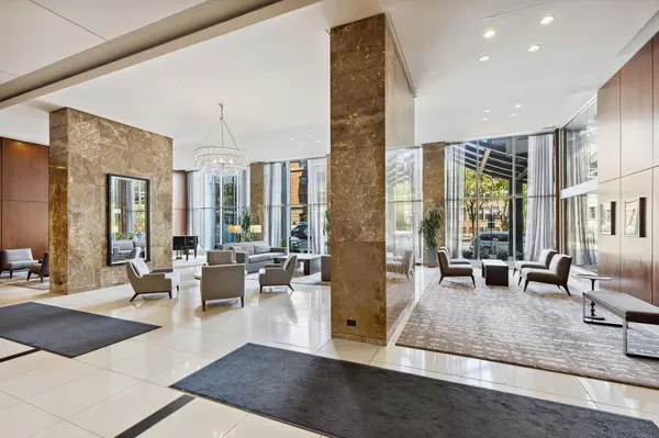 655 W Irving Park RD #2501, Chicago, IL 60613