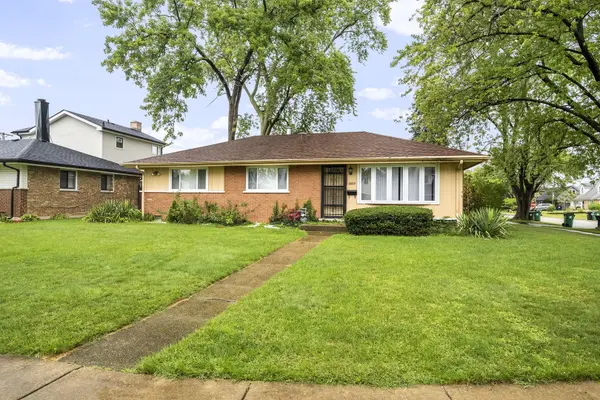 8854 Saratoga DR, Bridgeview, IL 60455