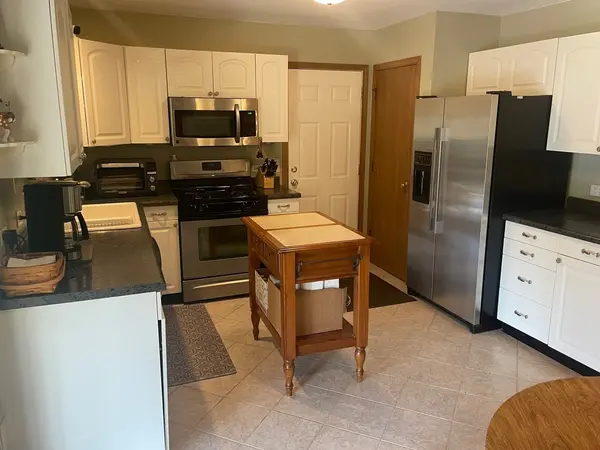 920 Harvest DR, Antioch, IL 60002
