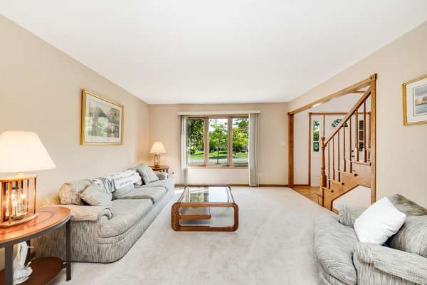 17624 Olivia LN, Orland Park, IL 60467