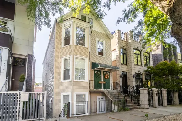 2512 N Marshfield AVE, Chicago, IL 60614