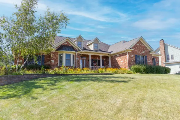 285 Valley WAY, Burlington, IL 60109