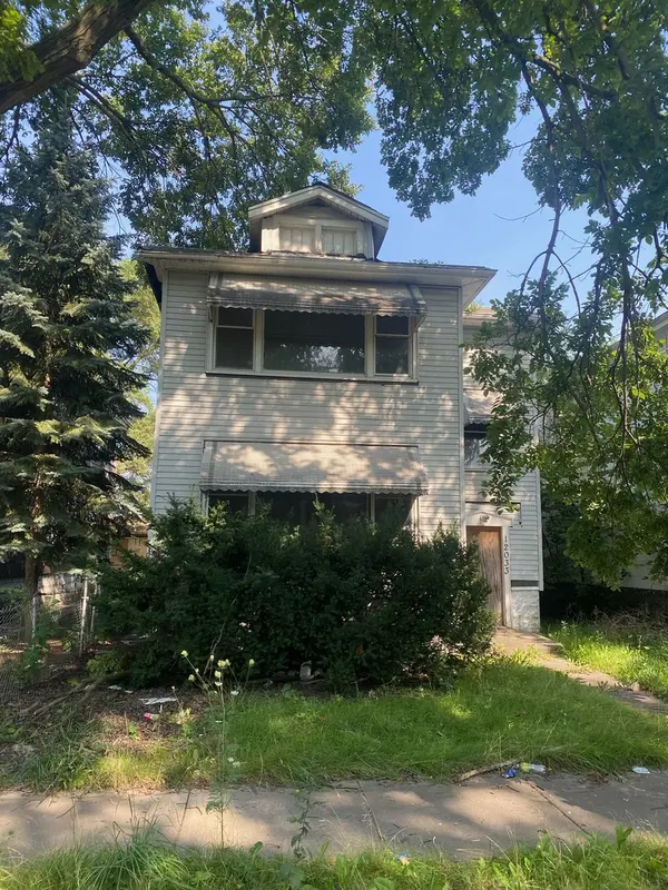 12033 S WENTWORTH AVE, Chicago, IL 60628