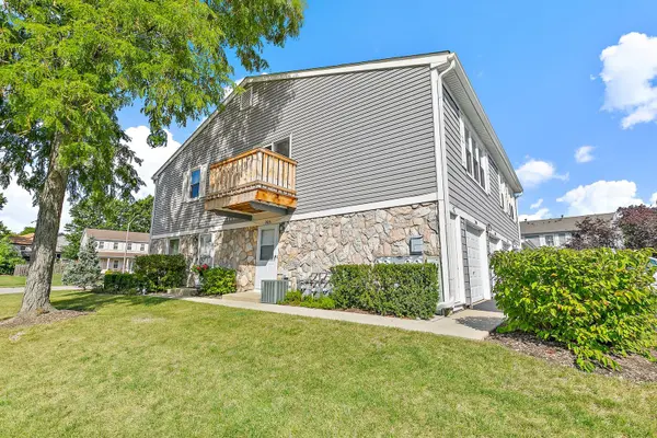 206 Nantucket Harbor #206, Schaumburg, IL 60193