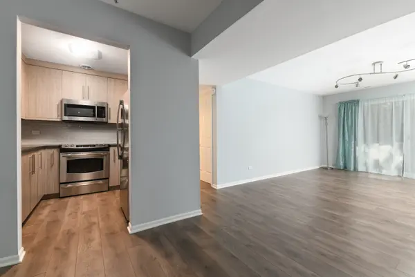 5721 W 103rd ST #203, Oak Lawn, IL 60453