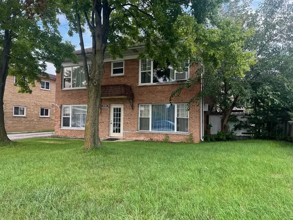 1407 E Roosevelt RD, Wheaton, IL 60187